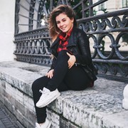 Sophia Bravis on My World.